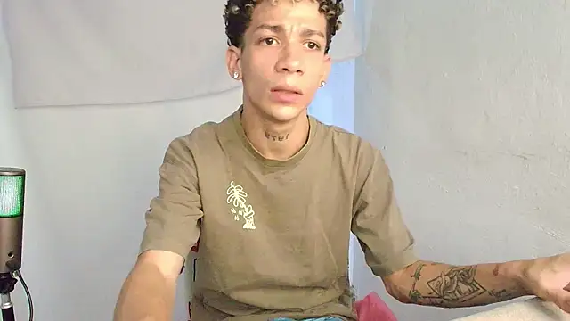 Snapshot of mateodeamjo chatting on 05/21/26, 11:24 mateodeamjo online show from 05/21/26, 11:24