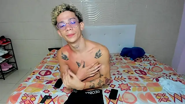 Snapshot of mateodeamjo chatting on 11/10/25, 07:46 mateodeamjo online show from 11/10/25, 07:46