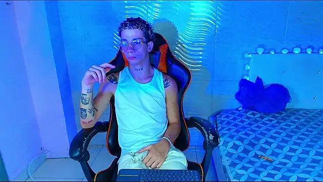 Snapshot of mateodeamjo chatting on 12/03/25, 06:47 mateodeamjo online show from 12/03/25, 06:47