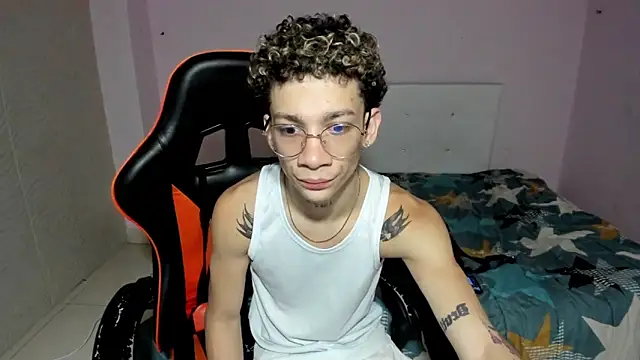 Snapshot of mateodeamjo chatting on 10/23/25, 08:13 mateodeamjo online show from 10/23/25, 08:13