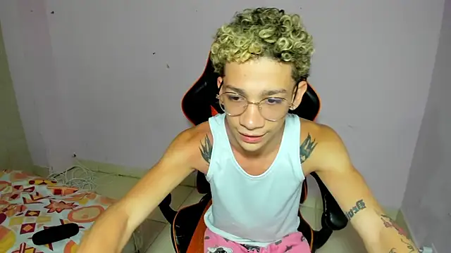 Snapshot of mateodeamjo chatting on 11/09/25, 08:29 mateodeamjo online show from 11/09/25, 08:29