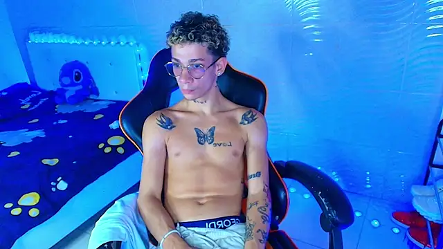 Snapshot of mateodeamjo chatting on 11/29/25, 10:10 mateodeamjo online show from 11/29/25, 10:10