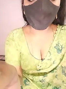 Snapshot of louise92 chatting on 05/28/26, 05:52 louise92 online show from 05/28/26, 05:52