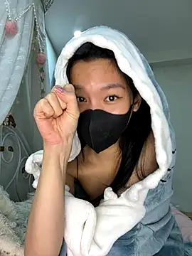 Snapshot of Gyuu-Nyuu chatting on 12/05/25, 11:42 Gyuu-Nyuu online show from 12/05/25, 11:42