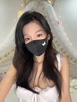 Gyuu-Nyuu online show from 04/17/26, 11:24