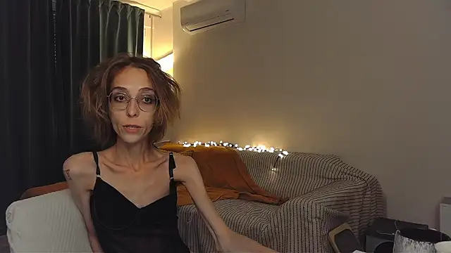amber quell here online show from 05/08/26, 04:33