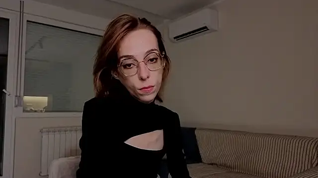 amber quell here online show from 11/08/25, 04:10