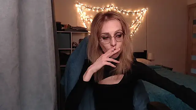 amber quell here online show from 03/07/25, 02:12