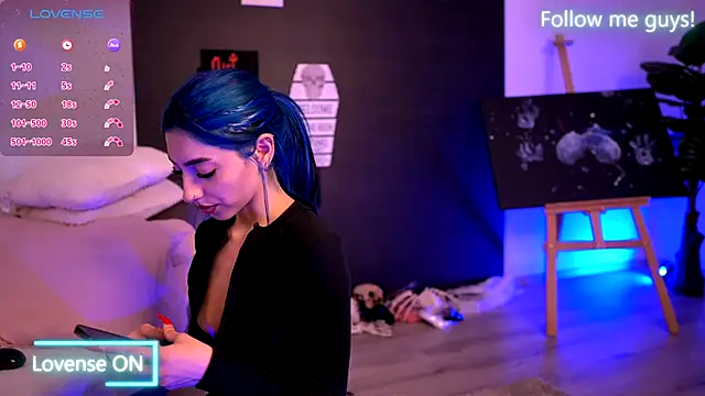 AriaVoss online show from 10/26/25, 11:05