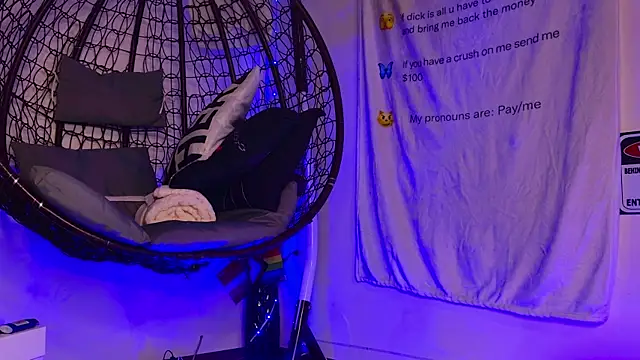 AriaVoss online show from 04/04/26, 08:37