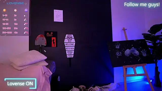 AriaVoss online show from 10/28/25, 09:47