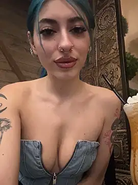 AriaVoss online show from 11/22/25, 03:11