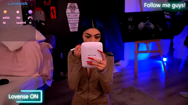 AriaVoss online show from 10/29/25, 10:31