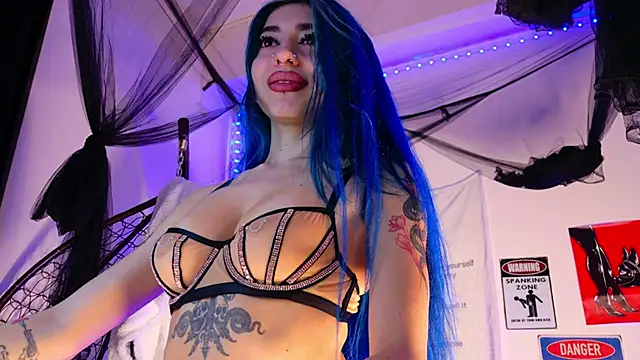 AriaVoss online show from 11/30/25, 10:10