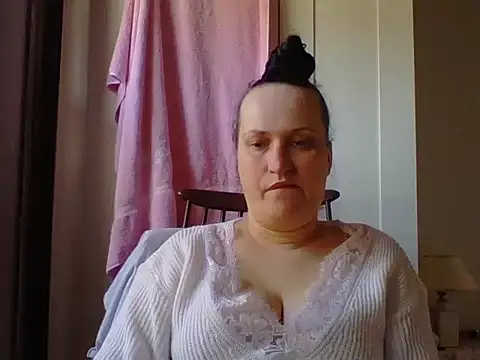 Snapshot of _squirty_cum_lady_ chatting on 03/09/25, 12:09 squirty cum lady online show from 03/09/25, 12:09