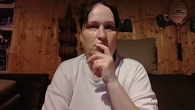 Snapshot of _squirty_cum_lady_ chatting on 06/27/26, 01:17 squirty cum lady online show from 06/27/26, 01:17