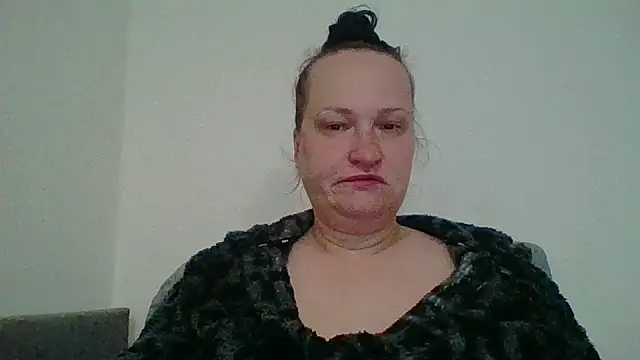 Snapshot of _squirty_cum_lady_ chatting on 10/12/25, 02:57 squirty cum lady online show from 10/12/25, 02:57