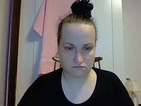 Snapshot of _squirty_cum_lady_ chatting on 03/17/25, 10:29 squirty cum lady online show from 03/17/25, 10:29