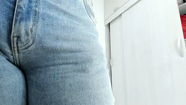 Snapshot of Amelia_Debora_Antonella chatting on 02/03/26, 02:11 Amelia Debora Antonella online show from 02/03/26, 02:11