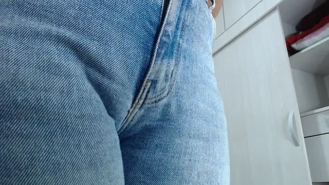 Amelia Debora Antonella online show from 11/16/25, 12:54