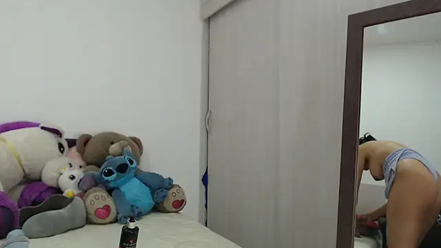 Amelia Debora Antonella online show from 10/01/25, 01:48