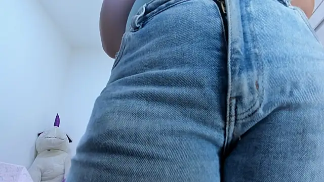 Amelia Debora Antonella online show from 03/28/26, 01:23