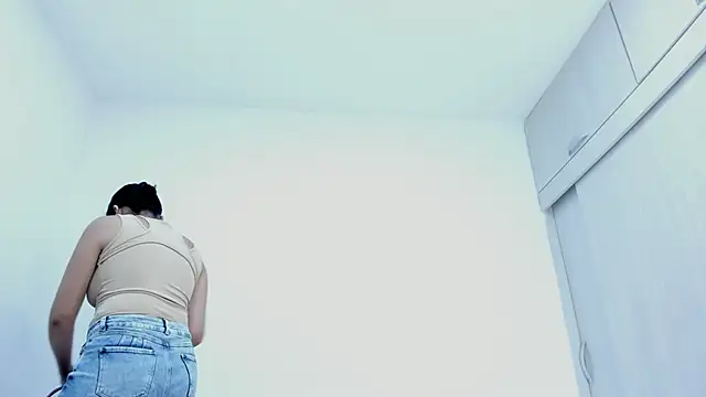 Snapshot of Amelia_Debora_Antonella chatting on 02/26/26, 02:17 Amelia Debora Antonella online show from 02/26/26, 02:17