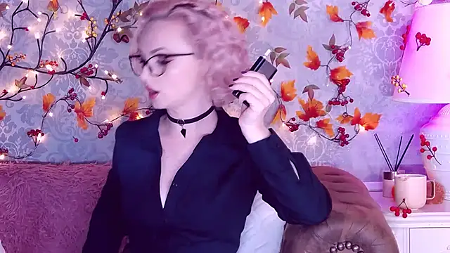 EllianaReese online show from 09/15/25, 01:50
