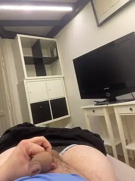 fekedaniel1999 online show from 04/13/26, 08:57