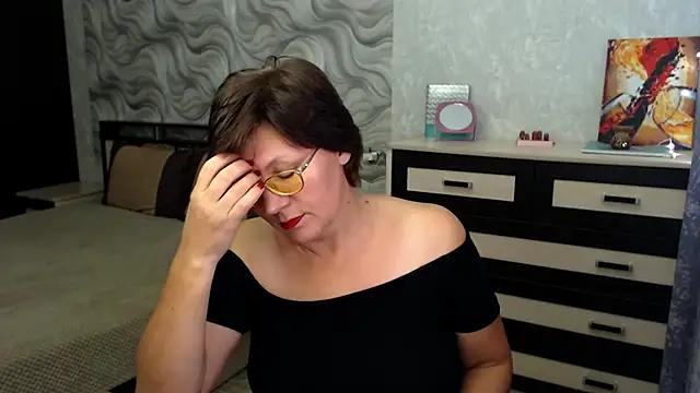 VitaCharm online show from 11/16/25, 08:57