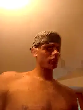 Snapshot of Gibboto chatting on 09/24/25, 10:22 Gibboto online show from 09/24/25, 10:22