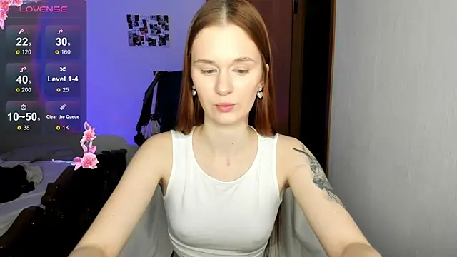 Snapshot of EmilySoul chatting on 10/10/25, 04:19 EmilySoul online show from 10/10/25, 04:19