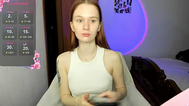 Snapshot of EmilySoul chatting on 12/04/25, 07:24 EmilySoul online show from 12/04/25, 07:24