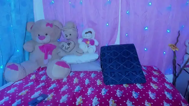 Dana Jeins online show from 12/04/25, 01:10