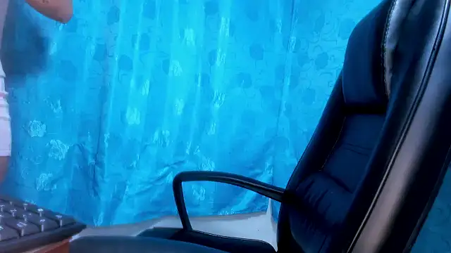 Dana Jeins online show from 10/24/25, 05:23