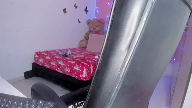 Snapshot of Dana_Jeins chatting on 01/08/26, 01:28 Dana Jeins online show from 01/08/26, 01:28