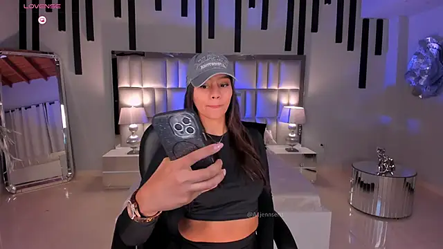 AllyJensen online show from 04/06/26, 10:27