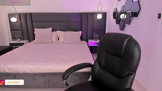 AllyJensen online show from 10/15/25, 10:23