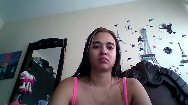 Snapshot of trianabell chatting on 10/06/25, 04:52 trianabell online show from 10/06/25, 04:52