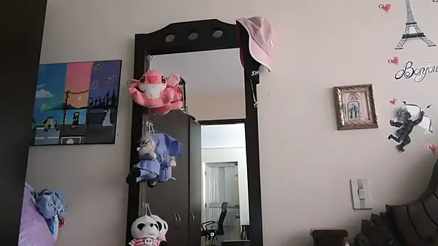 trianabell online show from 02/17/26, 05:21