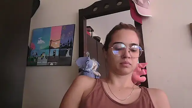 trianabell online show from 05/12/26, 04:13