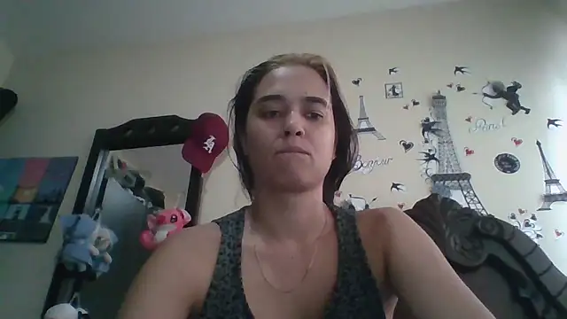 trianabell online show from 11/27/25, 05:35