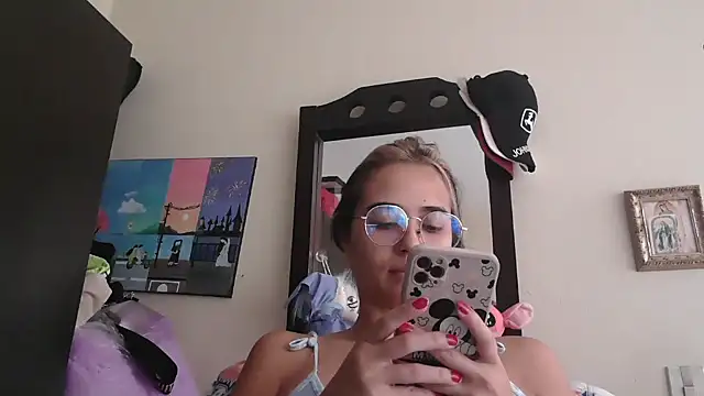 trianabell online show from 04/02/26, 04:13