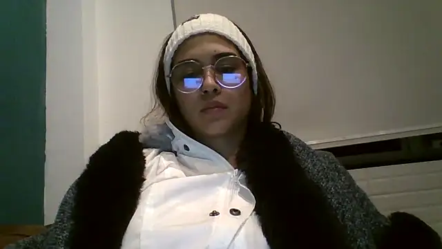 trianabell online show from 12/01/25, 01:28