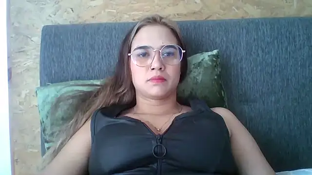 trianabell online show from 12/03/25, 02:16