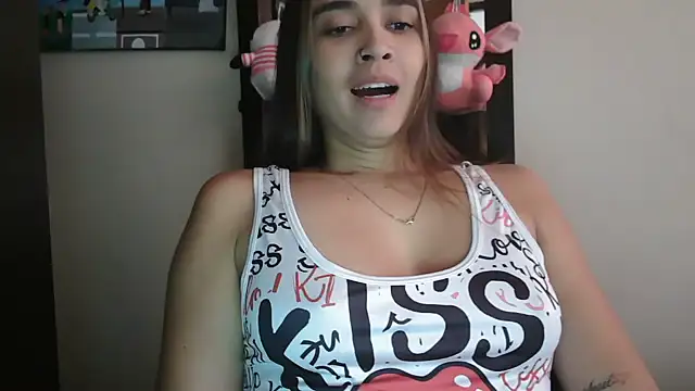 Snapshot of trianabell chatting on 06/11/26, 03:31 trianabell online show from 06/11/26, 03:31