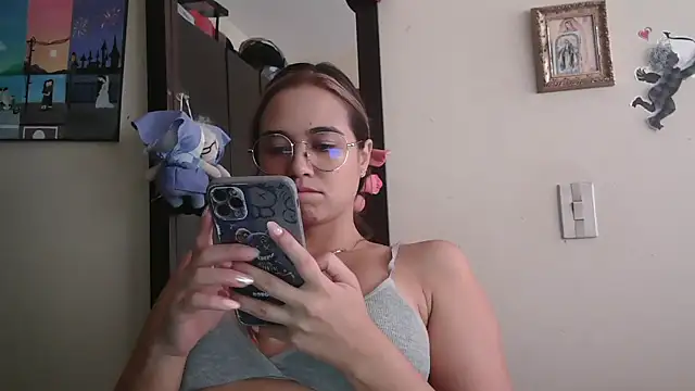 trianabell online show from 05/06/26, 04:11