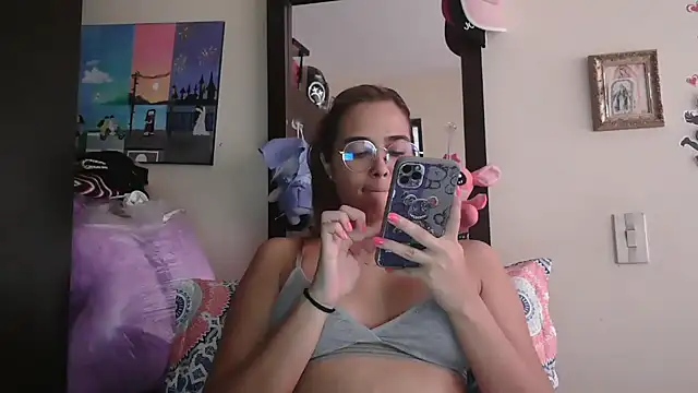 trianabell online show from 04/14/26, 04:34