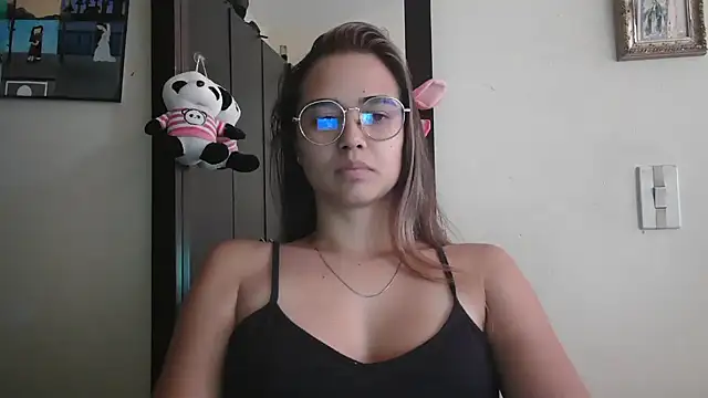trianabell online show from 05/26/26, 04:27