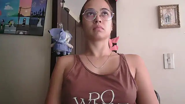 trianabell online show from 05/10/26, 05:04